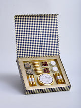 SQUARE NUT GIFT BOX FEATURING PRIDE OF INDIA