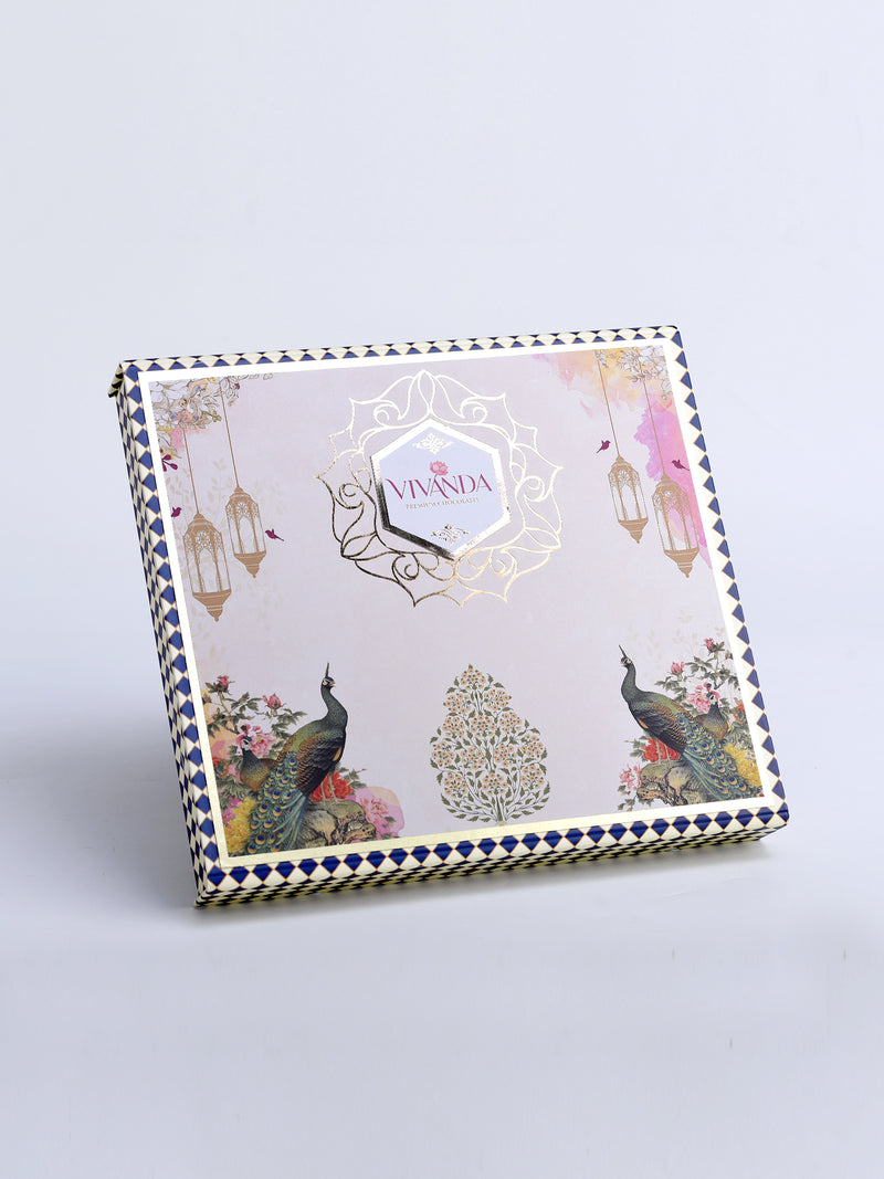 SQUARE NUT GIFT BOX FEATURING PRIDE OF INDIA