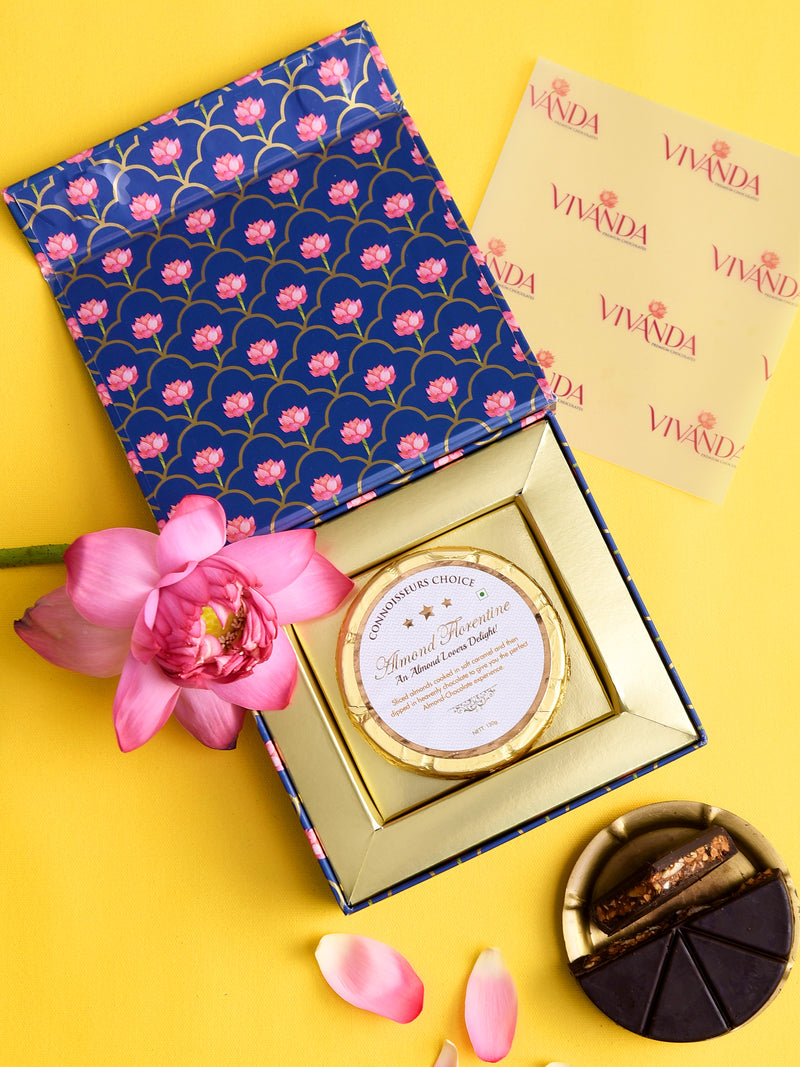 SMALL ALL GOLD GIFT BOX FEATURING NOOR BAUG